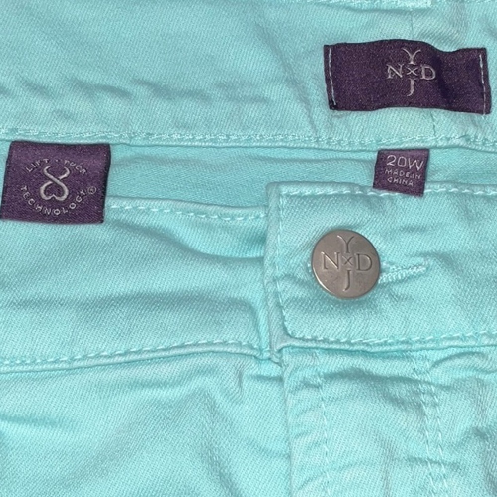NYDJ Blue Lift Tuck Technology Shorts - Picture 3 of 8